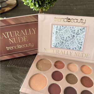 Naturally Nude Eyeshadow and Highlighter Palette - New!